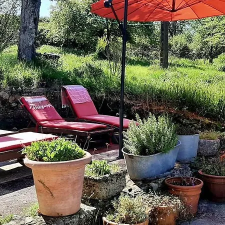 Aux Tuileries Nord Bed & Breakfast Creon