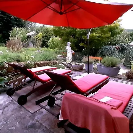 Aux Tuileries Nord Bed & Breakfast *