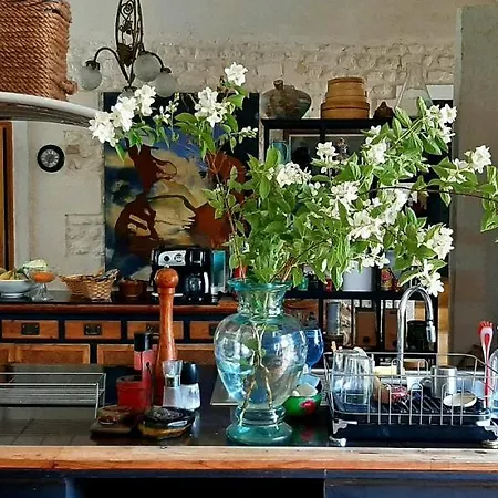 Aux Tuileries Nord Bed & Breakfast Créon