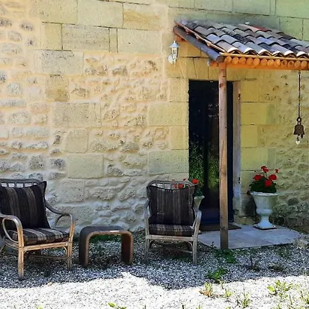 Bed & Breakfast Aux Tuileries Nord *