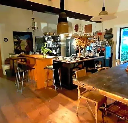 Aux Tuileries Nord Bed & Breakfast