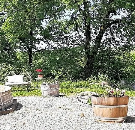 Aux Tuileries Nord Bed & Breakfast 3*