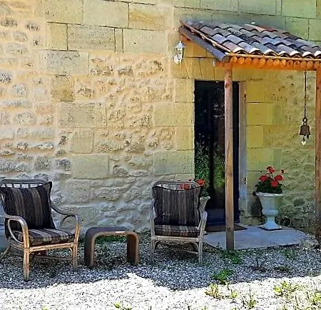 Aux Tuileries Nord Bed & Breakfast
