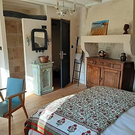 Aux Tuileries Nord Bed & Breakfast Creon